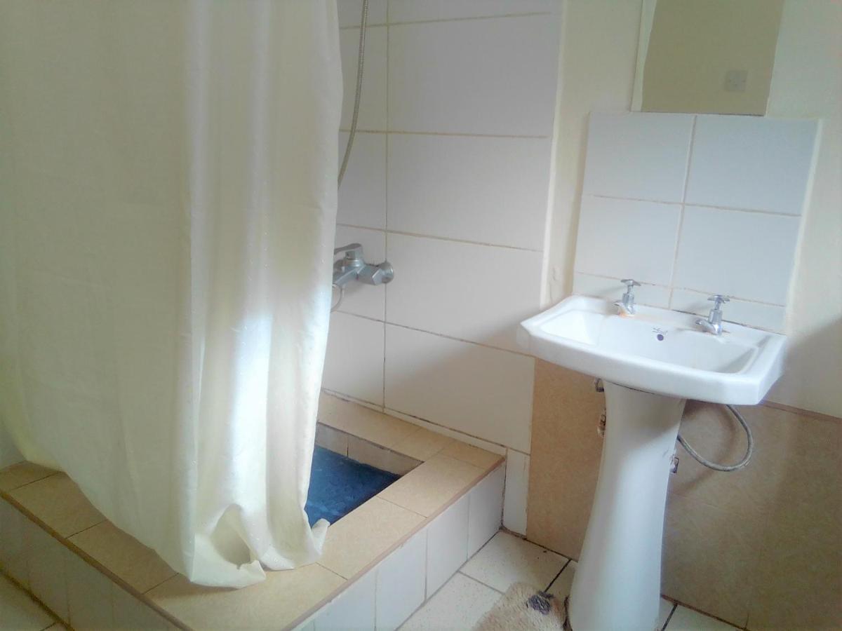 A Pousada Fish Eagle Backpackers Lusaka Exterior foto